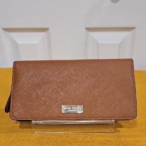 henri bendel | Bags | Henri Bendel Euc Orange Card Holder  display picture 1